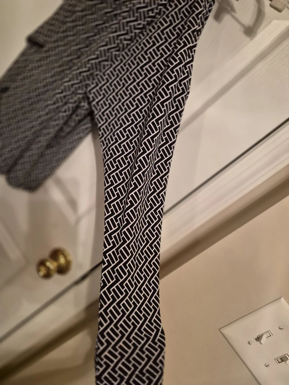 Michael Kors Black and White Print Open-Shoukder long sleeve